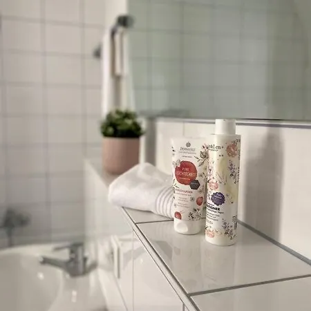 Sonnenterrasse 아파트 *